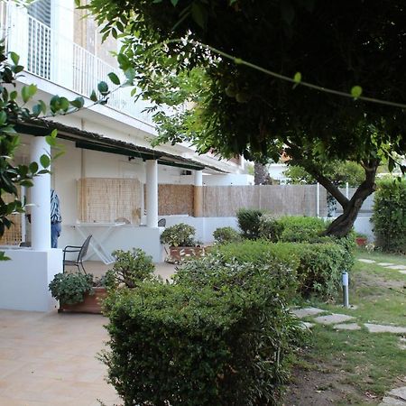 Agenzia Isotur Villa Olimpia Ponza Exteriör bild