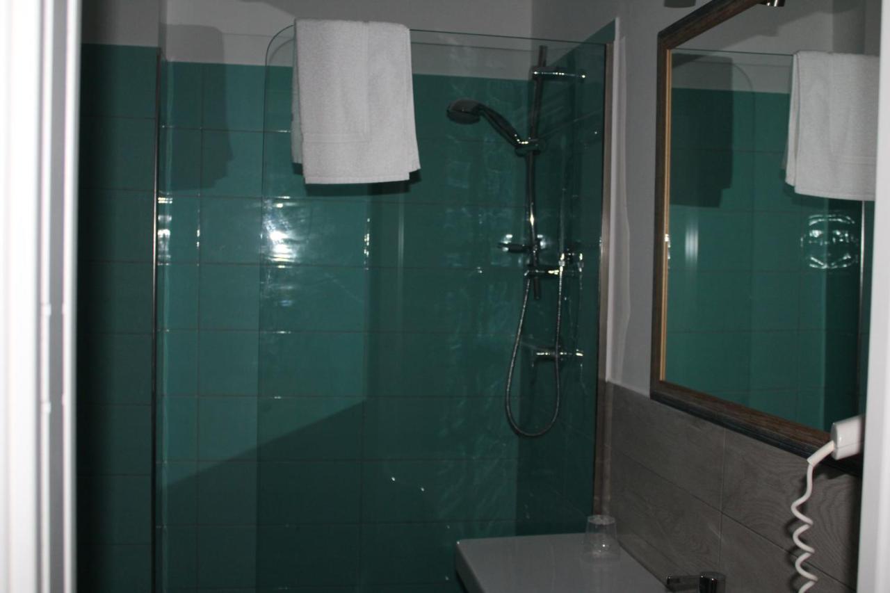 Agenzia Isotur Villa Olimpia Ponza Exteriör bild