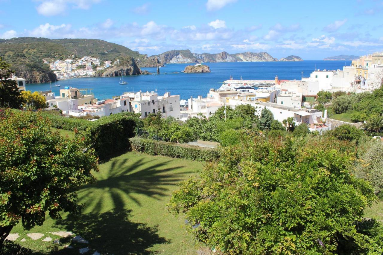 Agenzia Isotur Villa Olimpia Ponza Exteriör bild