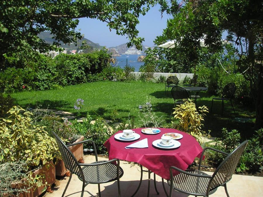 Agenzia Isotur Villa Olimpia Ponza Exteriör bild